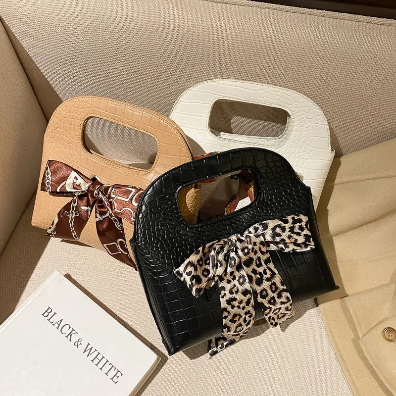 

Retro Crocodile Pattern Small Bag Female Bag 2021 Spring New Fashion Shoulder Bag Messenger Bag Wild Bow Silk Scarf Handbag