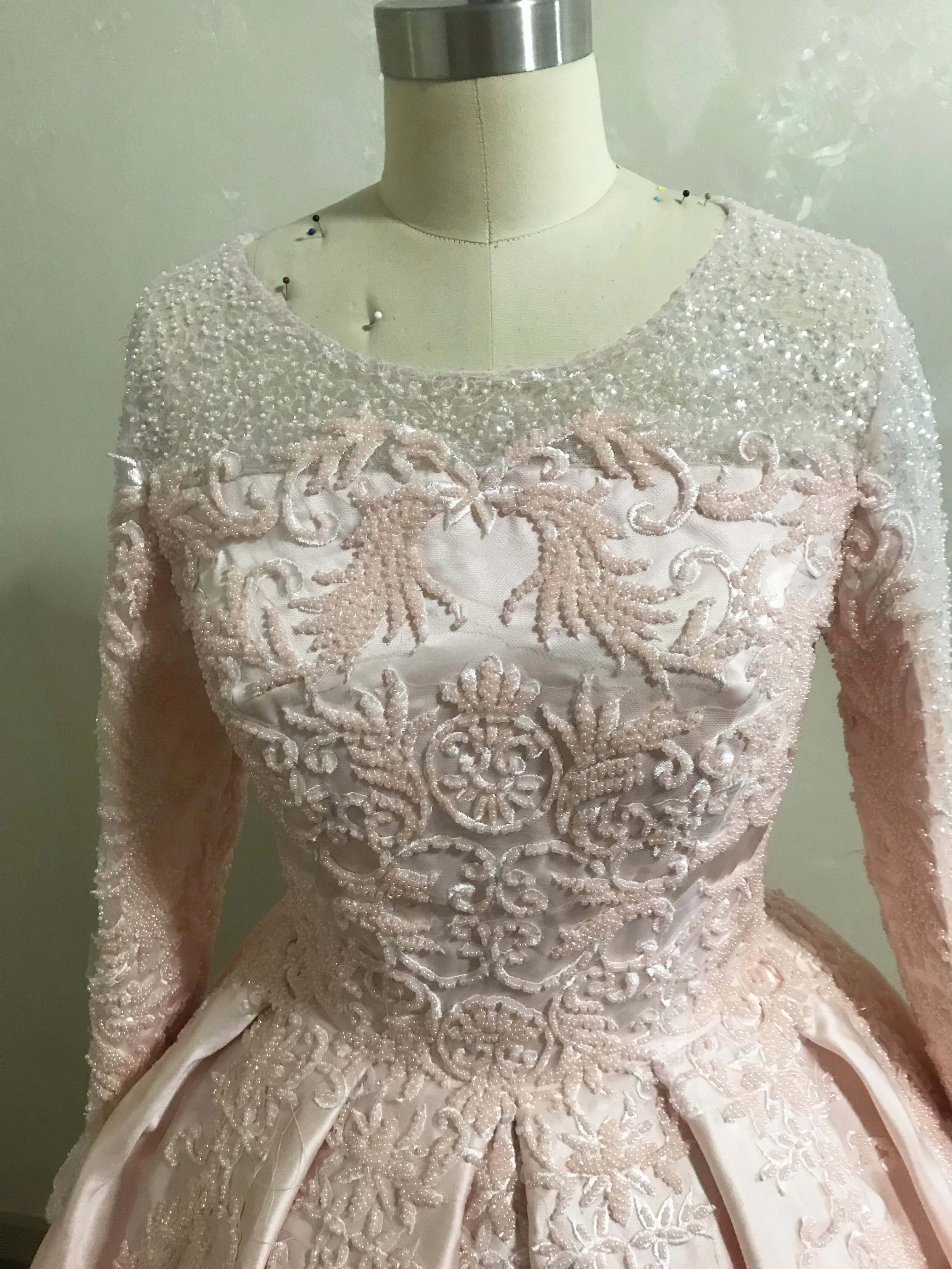 Роскошные свадебные платья с круглым вырезом бусинами и жемчугом бальное платье