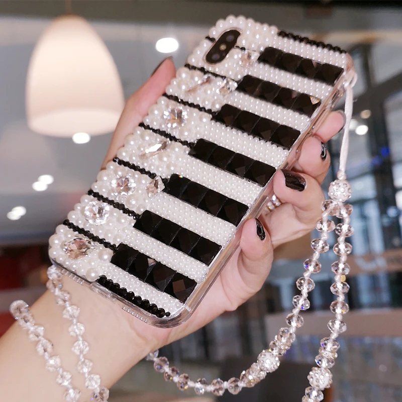 

Pearl Diamond Music Black White Piano Key Crystal Chain Case Cover For iphone x xs 7 8 plus 11 12 13 pro promax phone case