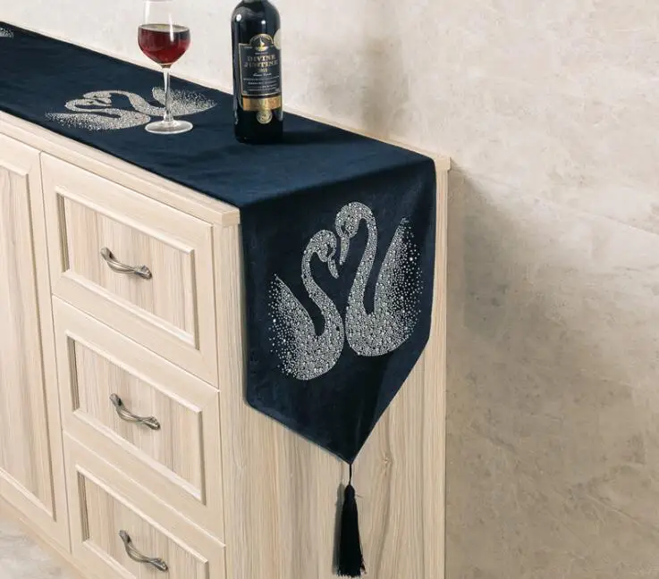 Swan Design Table Runner Decoration Cover Dustproof Cabinet Diamonds Ironing Tech 32x180cm 32x200cm | Дом и сад