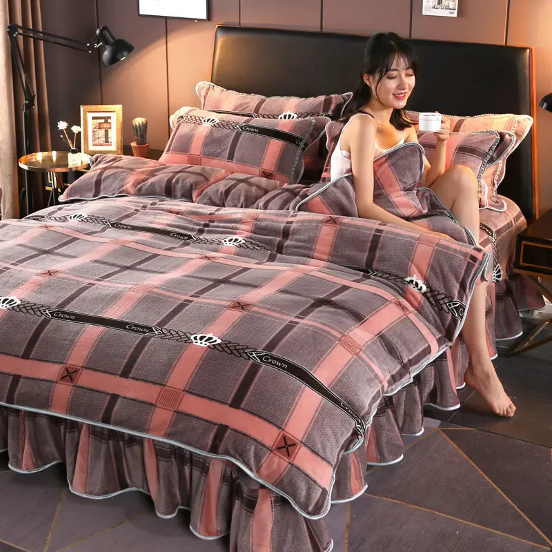 

Golden Mink Four Piece Set Thickened Coral Three Piece Set Golden Velvet Bed Skirt Bedding Four Piece Set