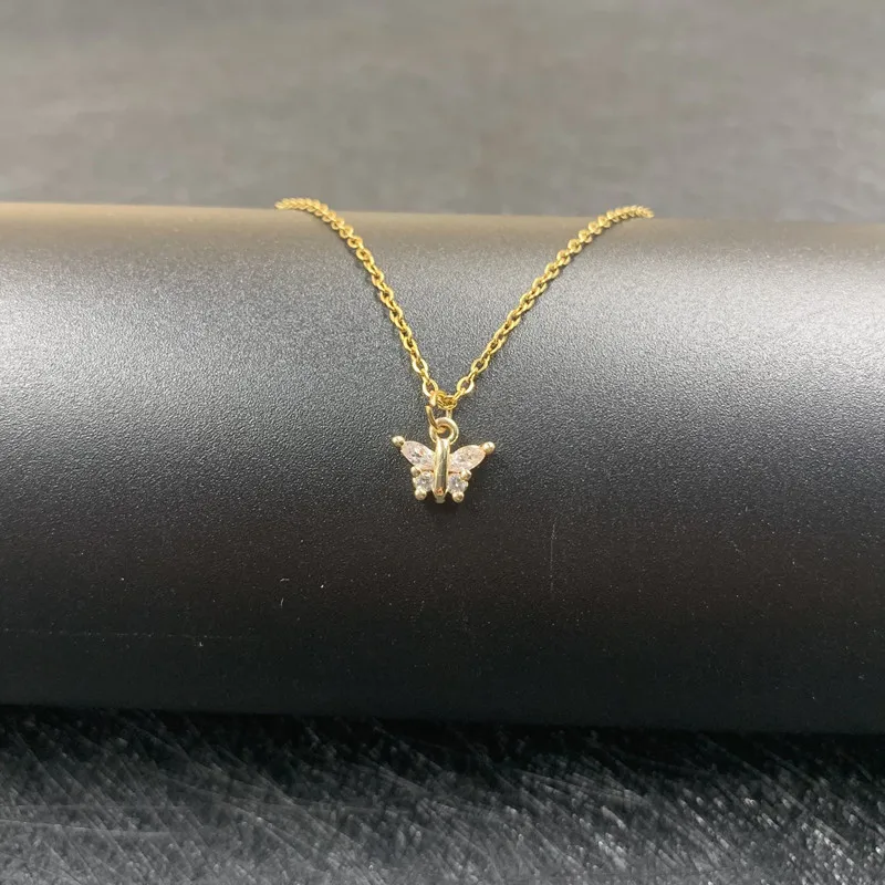 

2021 New Fashion Women Cute Zircon Cartoon Butterfly Pendant Clavicle Chain Necklace Women Lovely Party Butterfly Necklace Gifts