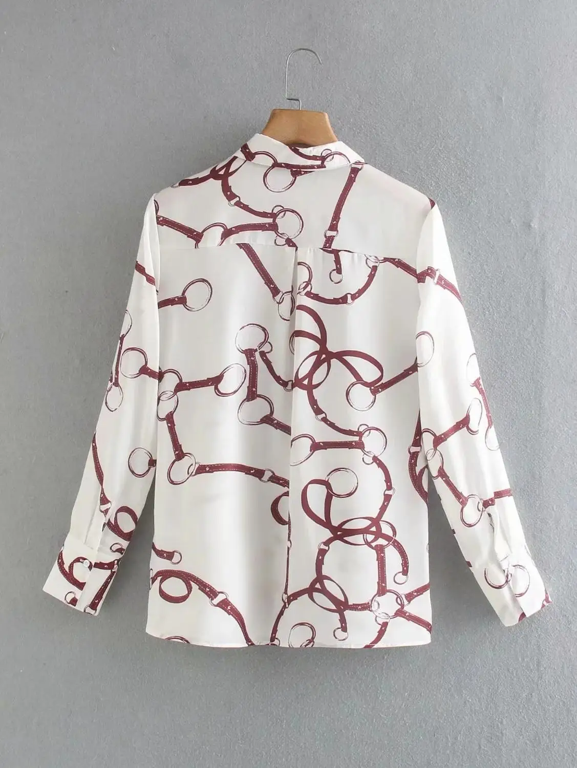 

Polyester long-sleeved blouses, animal print blouses, women's button-down blouses,