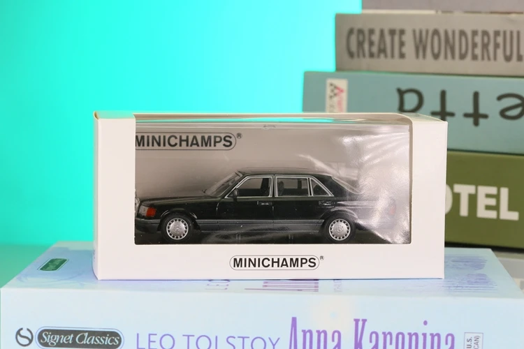 

Металлическая лимитированная Коллекционная модель автомобиля Minichamps 1/43 1990 Benzs 560SEL W126