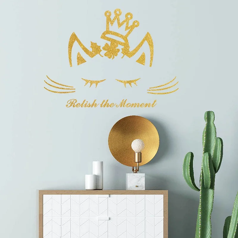 Золотая Корона Zollor kitty английская настенная наклейка спальня гостиная комод фон