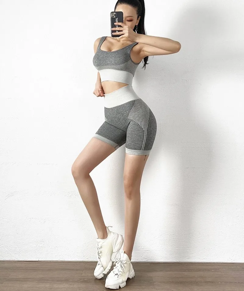 

High Waist Seamless Sports Shorts Women Tight Yoga Shorts Sexy Five-point Pants Squat Proof Tummy Control Gym Sportswear Slim