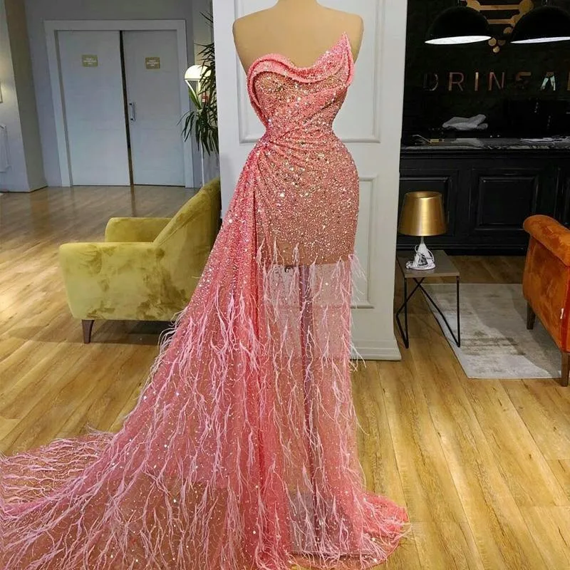 Illusion Sequined Mermaid Prom Dresses With Sweetheart Neck Feather Sparkly Sequins Sheath Evening Gowns Party Wear robe de s