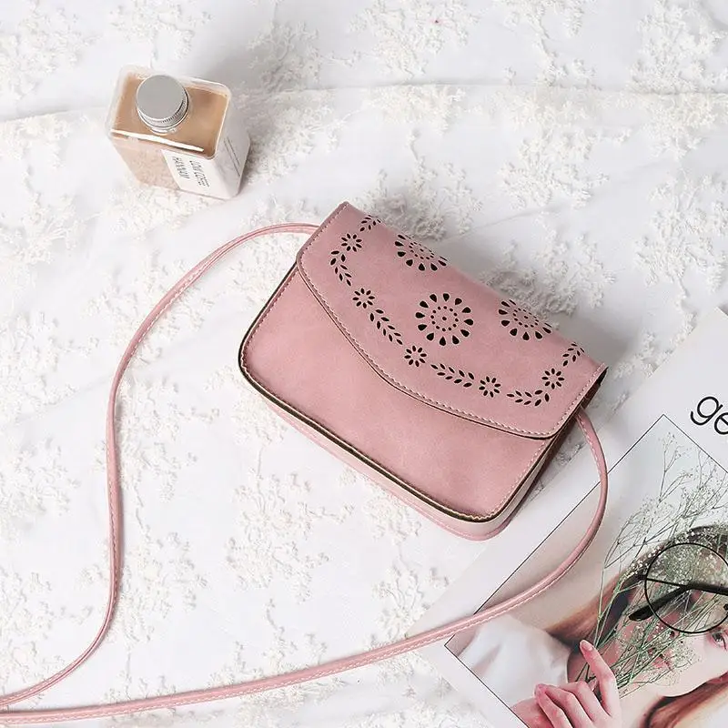 Women's Mini Shoulder Bag Hollowed Out Flower Pattern Small, Exquisite And Light Retro Literary Leisure Versatile Messenger Bag