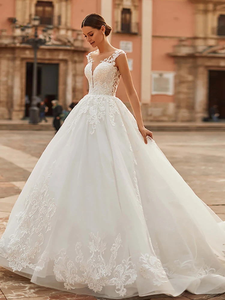 

Elegant Vintage Bridal Dress Applique Lace And Pettiskirt Sweetheart Neckline Wedding Dress Sexy Backless Custom Large Size