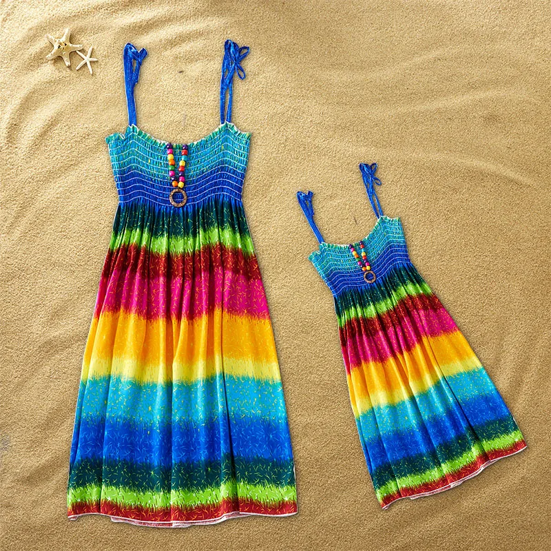 

Summer Family Dress Mother and Daughter Matching Outfits Bohemian Beach Floral Sundress Dresses For Mom Girl Family Look Sets