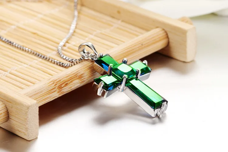 European and American colorful treasure lady ornament cross Emerald Pendant Amazon luxury irregular Zircon Necklace | Украшения и