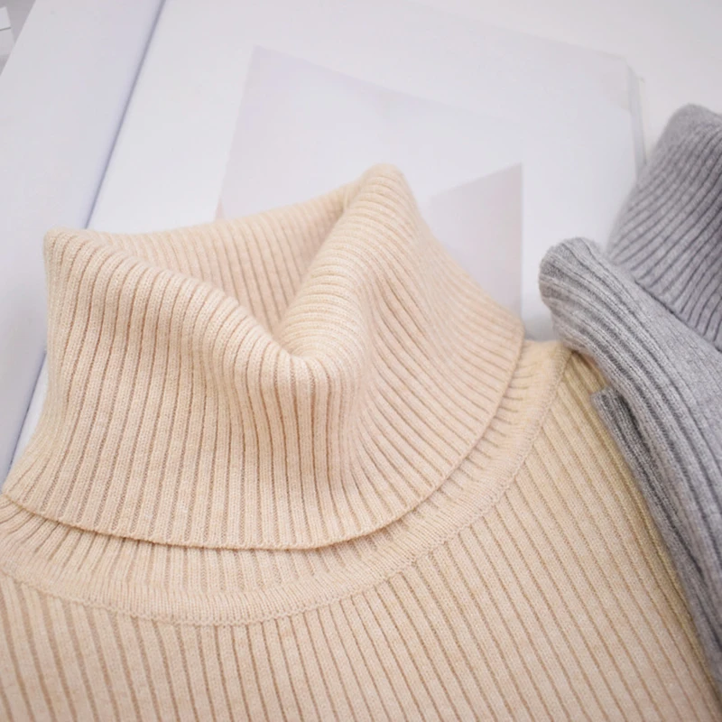 Женский трикотажный пуловер теплый эластичный мягкий с высоким воротником