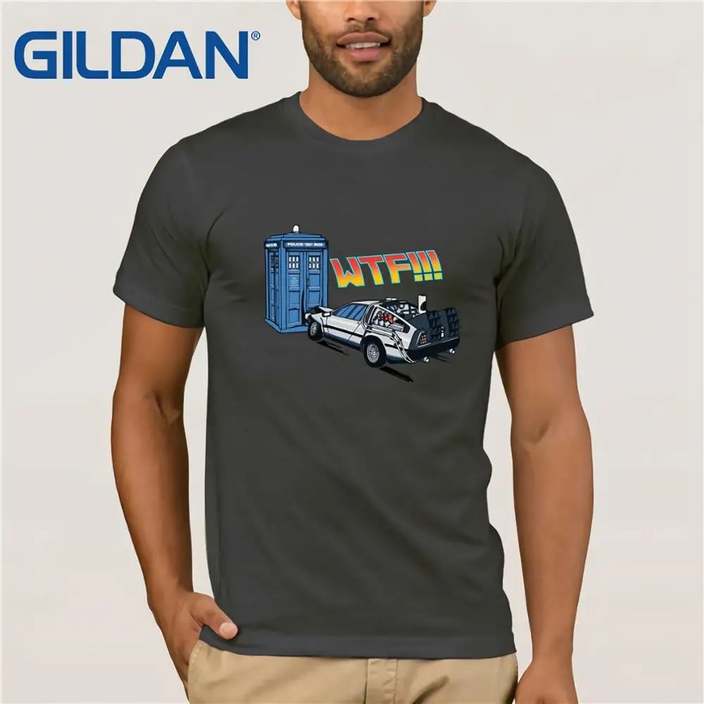 Забавная Мужская футболка с надписью The Tardis v's DeLorean Доктор Кто Назад в будущее