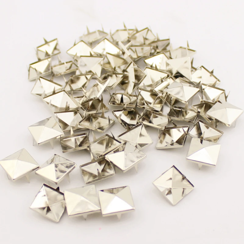 Серебряные когти разных размеров в виде пирамиды для кожаного ремесла