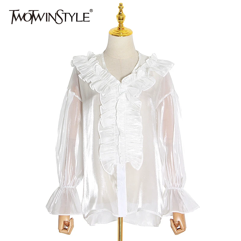 Женская блузка TWOTWINSTYLE с длинным рукавом треугольным вырезом и оборками|Рубашки| |