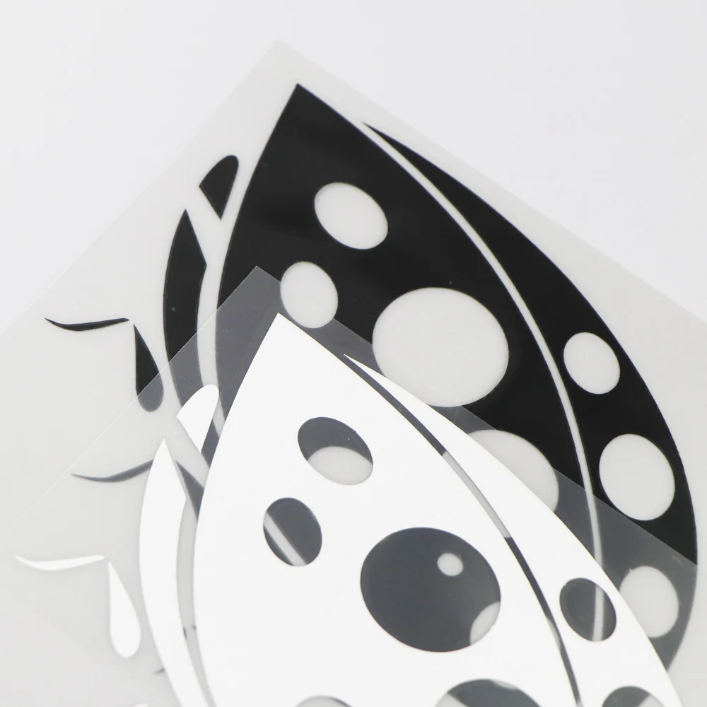 

YOJA 15.113.9CM Vinyl Decal Handsome Lady Beetle Car Stickers Cartoon Animals Black/Silver 19C-0379