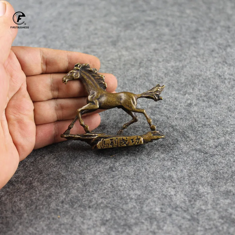 Античная твердая медная подвижная лошадь интерьер из латуни миниатюрные фигурки