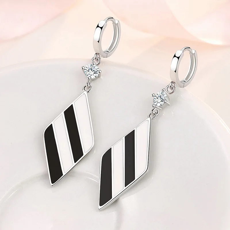 

Earrings female Korean diamond earrings new trendy earrings