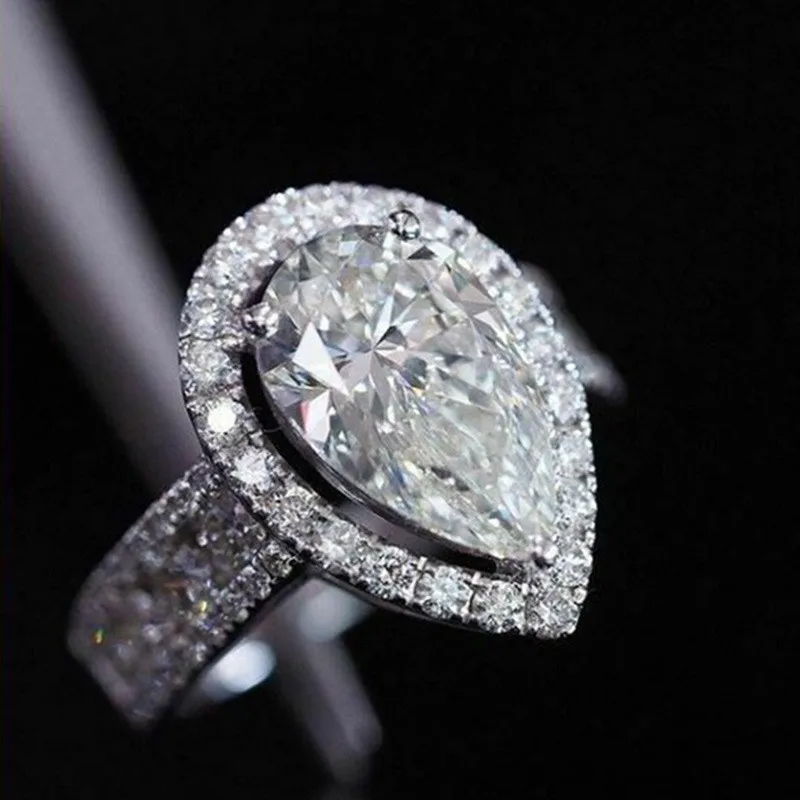 

Classic Ladies Full Bling Iced Water Drop Shaped Ring with Crystal Rhinestone Zircon for Women Wedding Engagement Party Jewelry