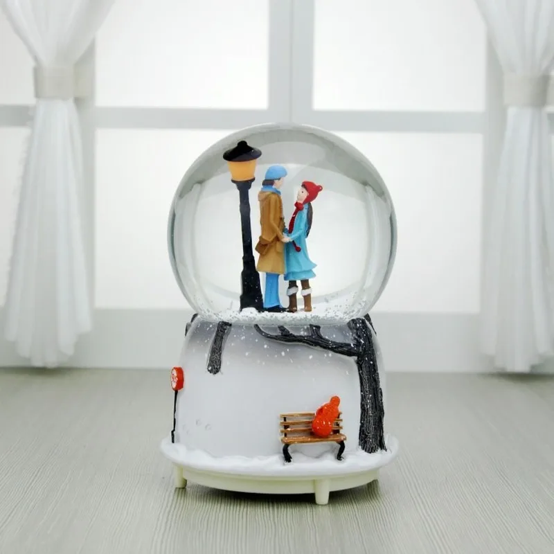 Музыкальная шкатулка в виде хрустального шара с светильник снежинки Рождество