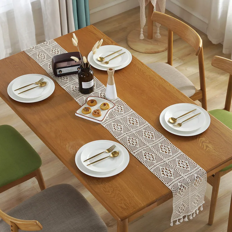

1PC BCrochet Lace Table Runner Tassel Cotton Wedding Decor Hollow Tablecloth Nordic Romance Table Cover Coffee Bed Runner QA 158