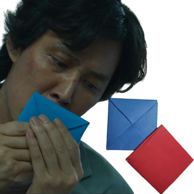 

Игра кальмар Ddakji бумажная флип-игрушка сине-красная жесткая картонная бумажная игра для хитинга реквизит для косплея товары для вечеринки ...