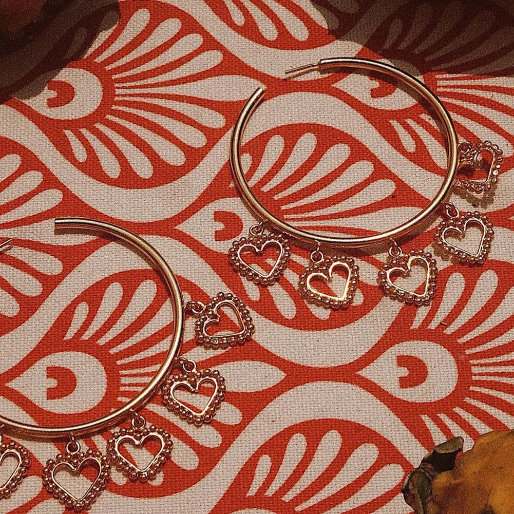 Женские серьги в стиле панк металлический большой обруч с кисточкой круг любовь