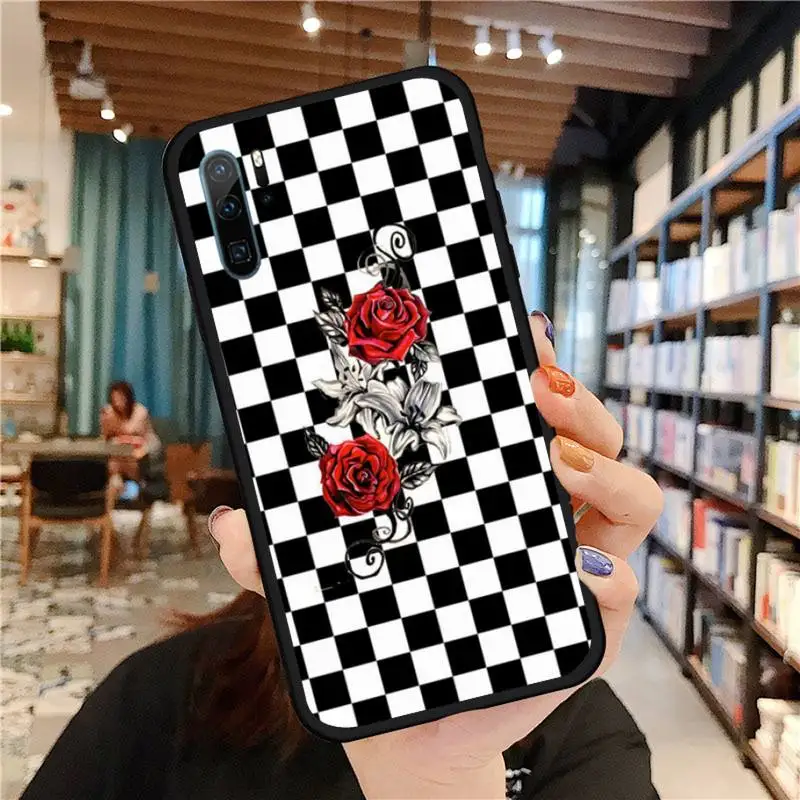 

Checkered Flame Phone Case For Huawei honor Mate P 9 10 20 30 40 Pro 10i 7 8 a x Lite nova 5t Soft Silicone Shell Cover Funda