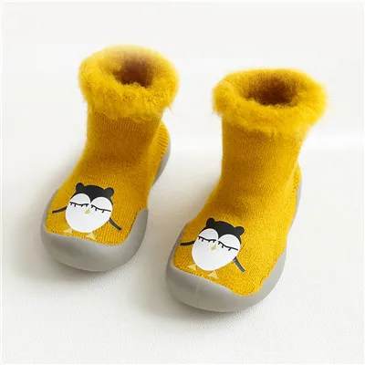 Yellow penguin Обувь для малышей для маленьких девочек обувь первый шаг для маленьких мальчиков ходунки Домашние тапочки зимние теплые носки для обуви с резиновой подошвой; мягкая обувь; - Цвет: Yellow penguin