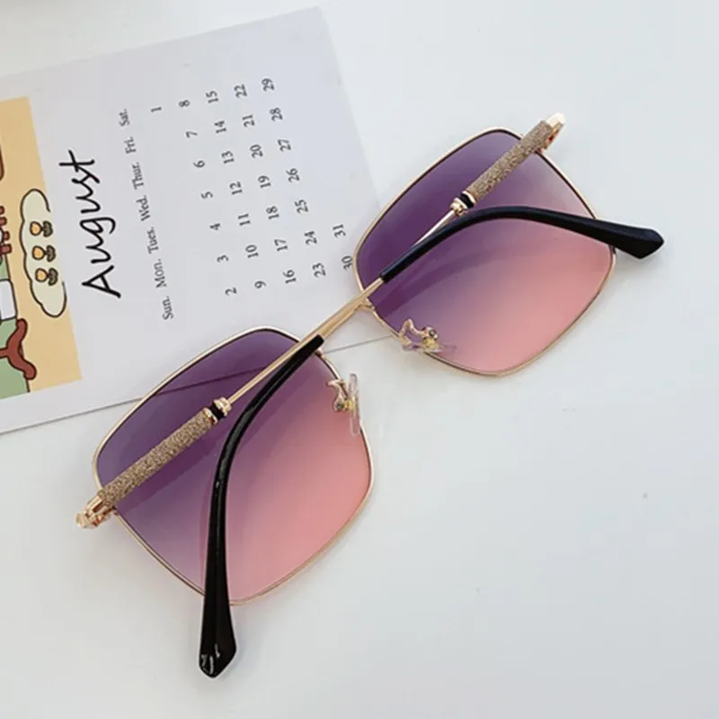 

XojoX Vintage Sunglasses Women Men Classic Metal Frame Square Sun Glasses UV400 High Quality Streetwear Eyeglasses