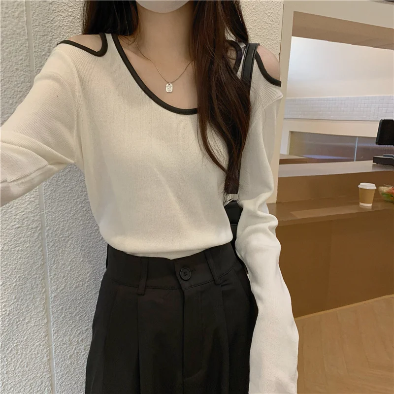 Свитер с круглым вырезом открытыми плечами и длинным рукавом | Женская одежда