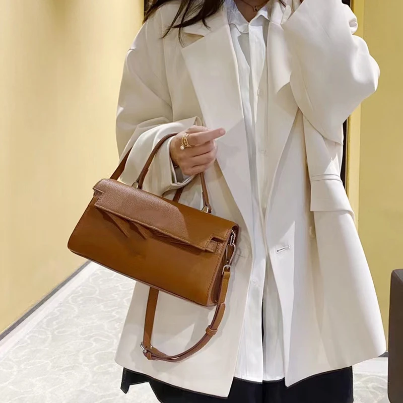 

Leather Handbag 2021 New Spring And Summer Fashion One-Shoulder Messenger Female Bag Head Layer Cowhide Microfiber Lining Trend