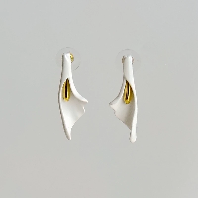 

European And American Popular Calla Lily White Flower Earrings Exquisite Artificial Flower Earrings Gifts For Girls