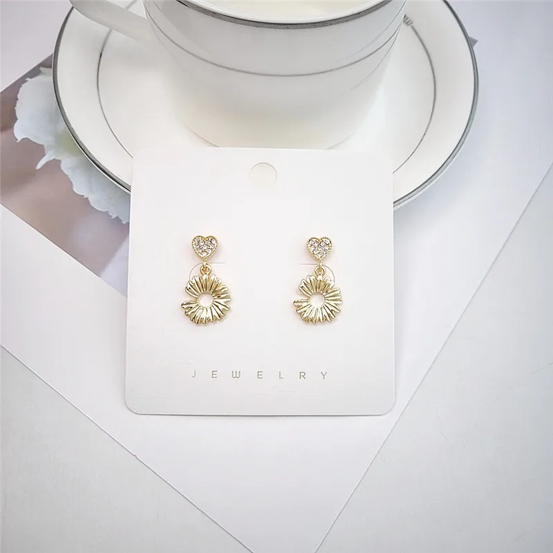 2020 Новые поступления золотые серьги Модные ювелирные изделия Свадебные вечерние