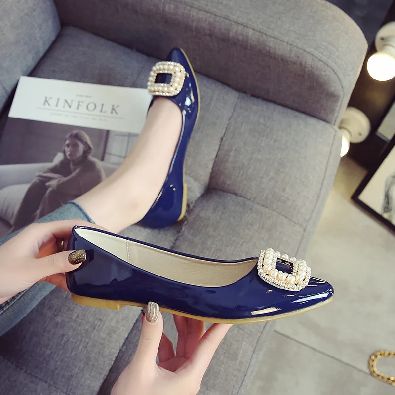 Роскошные ботинки женские дизайнерские лоферы балетки с острым носком Модные