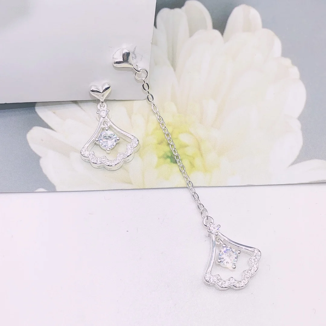 

Slightly inlaid beating skirt earrings