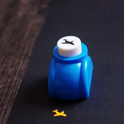 

1PCS Toys Hobbies Arts Crafts DIY toys Craft Toys Kid Seal Mini Printing Paper Hand Shaper Scrapbook Tags DIY Toys For Children