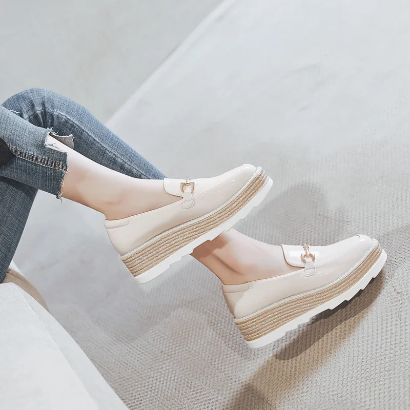 2021 женская обувь на толстой мягкой подошве из Pu искусственной кожи кожаные туфли