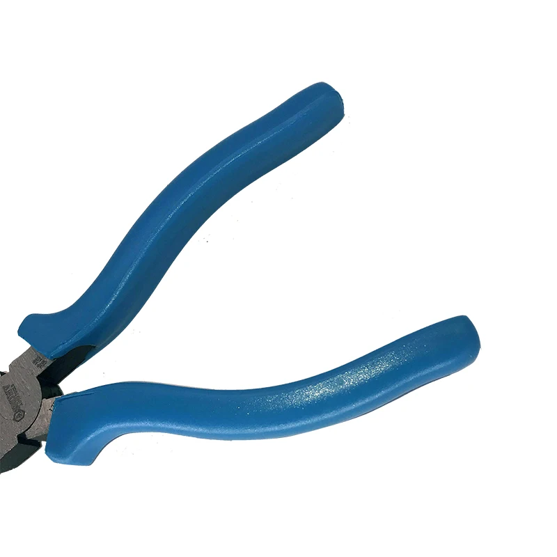 Свечи зажигания автомобиля провода удаления плоскогубцы изгиб головы