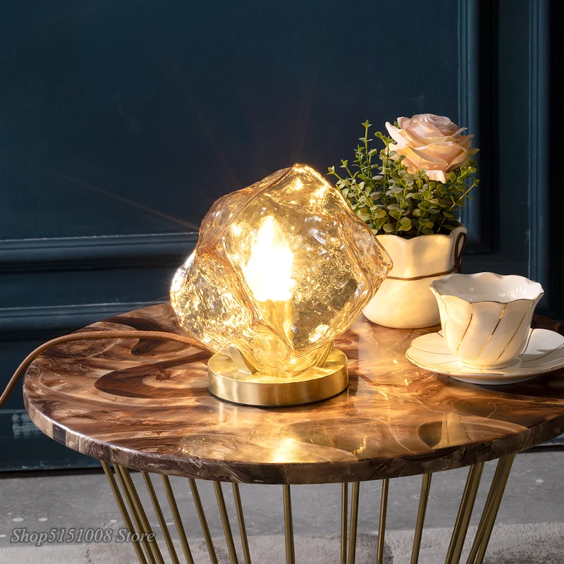 Современный светодиодный Настольный светильник прикроватная лампа для спальни