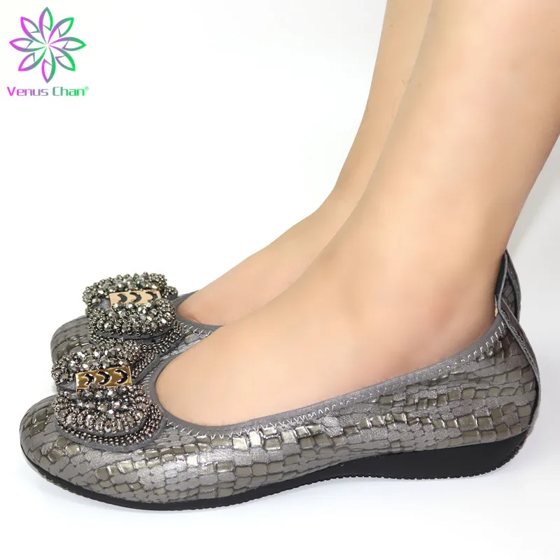 Мокасины женские из лакированной кожи плоская подошва бант квадратный носок