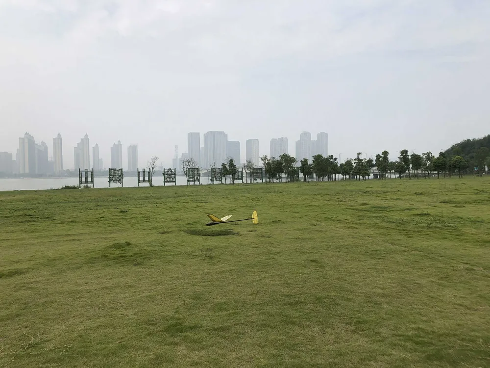 В наличии новейший GTRC Mimi DLG 990 мм размах крыльев радиоуправляемый самолет