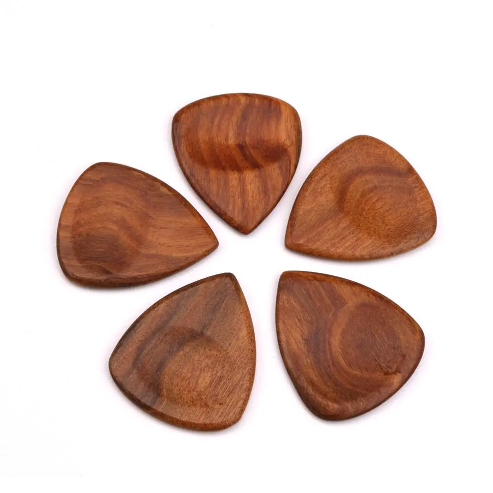 

New Wood Acoustic Guitar Pick Electric Bass Plectrum Hearted Shape Pick Guitar Guitarra Accessories Stringed Musical Instrument