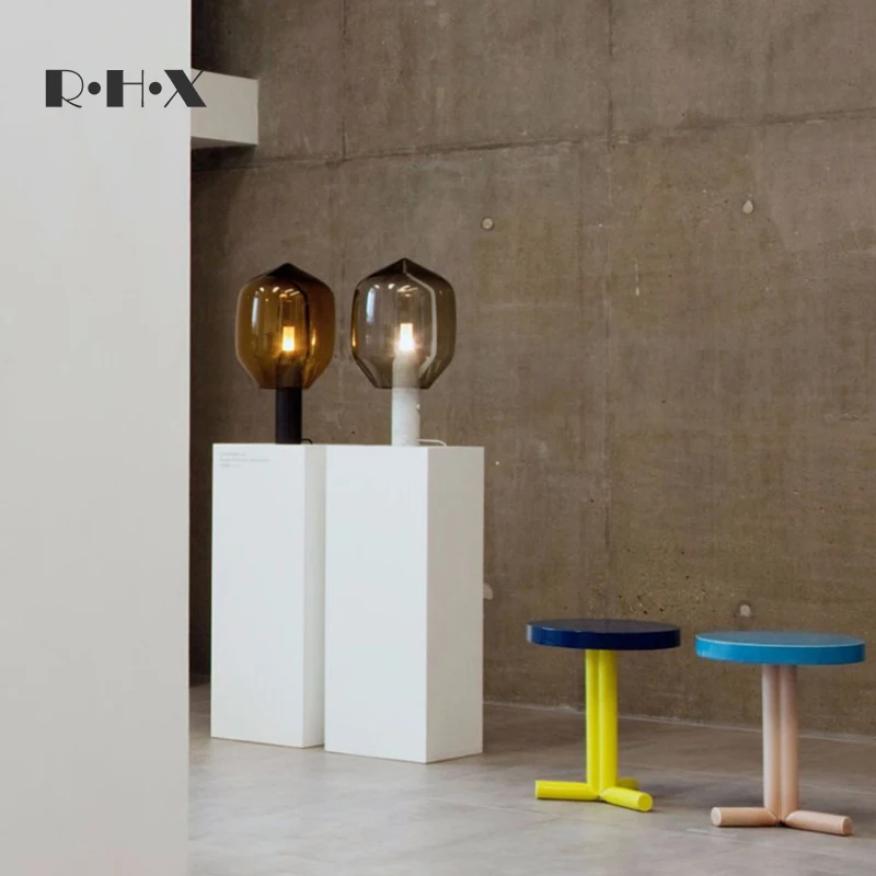 

Northern Europe Glass Arts Desk Lamp Originality Industry Wind Bedside Lamp Personality Concise Post Modern Marble Desk Lamp