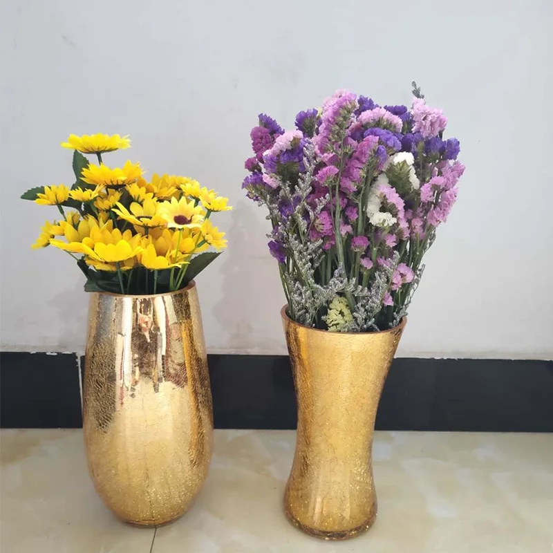 Ваза из золотистого стекла с современным покрытием искусственные цветы сушеные