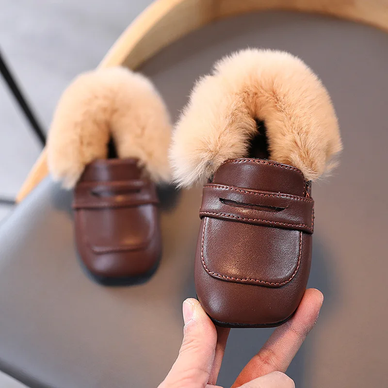 

2021 Children Loafers Flats Shoes Fluffy Fur Warm Cotton Boys Girls Shoes Toddlers Baby Leather Shoes Soft Squre Toes 21-30