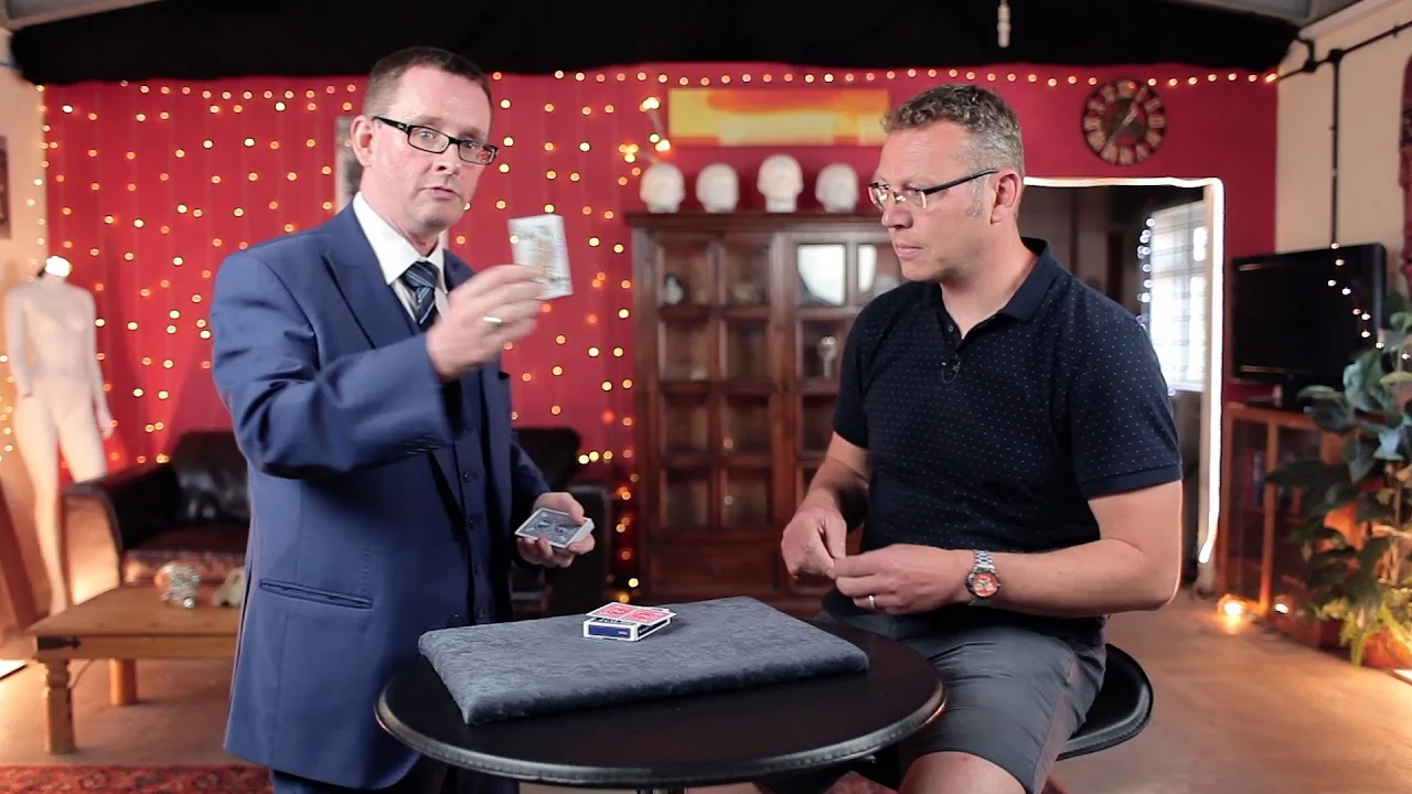 

2019 Banded Sandwich by Iain Moran Magic Instructions Magic trick