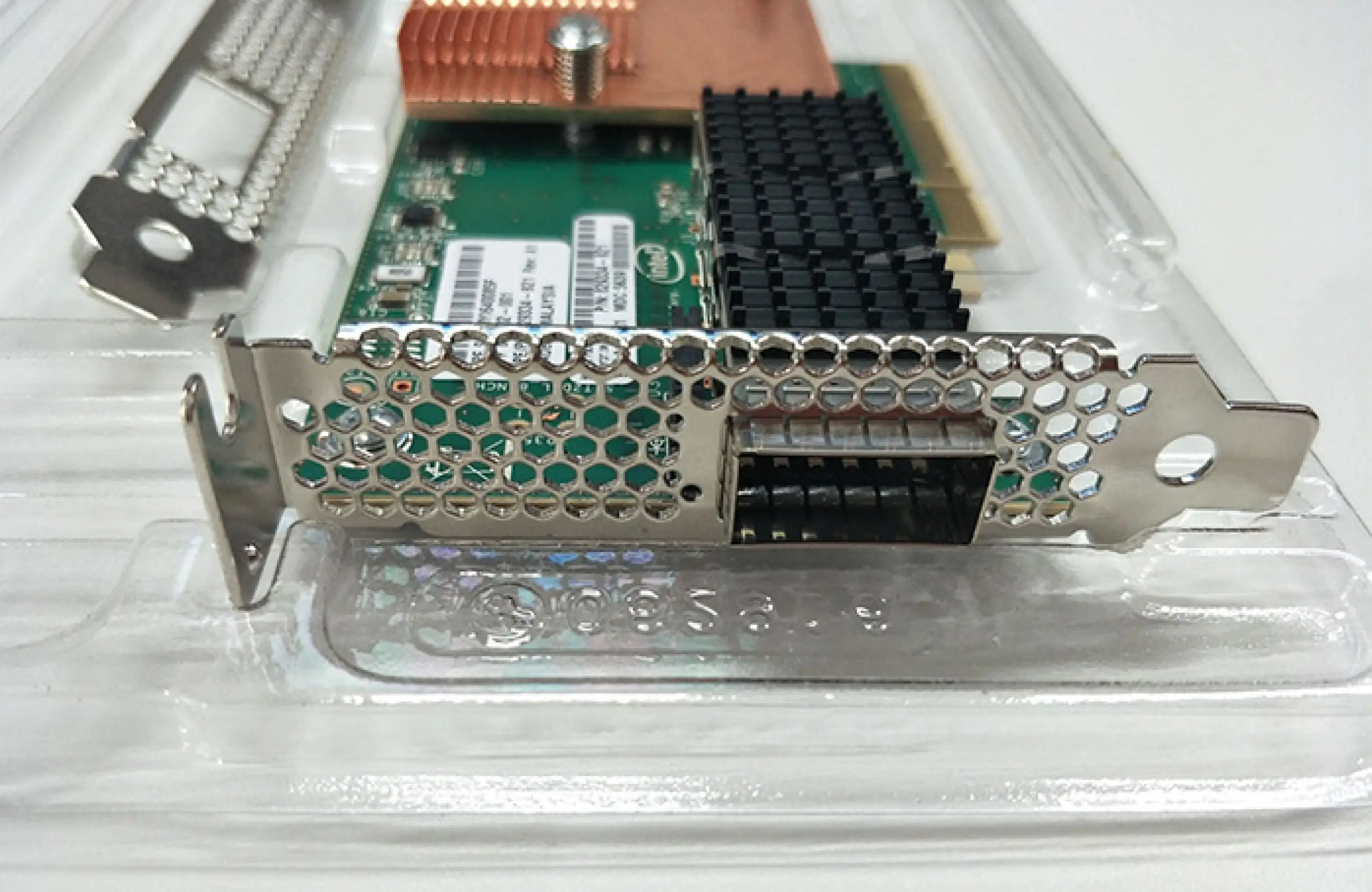 829334 B21 841702 001 100 ГБ 1 порт OP101 QSFP28 x8 PCIe Gen3 Omni дорожный архитектурный