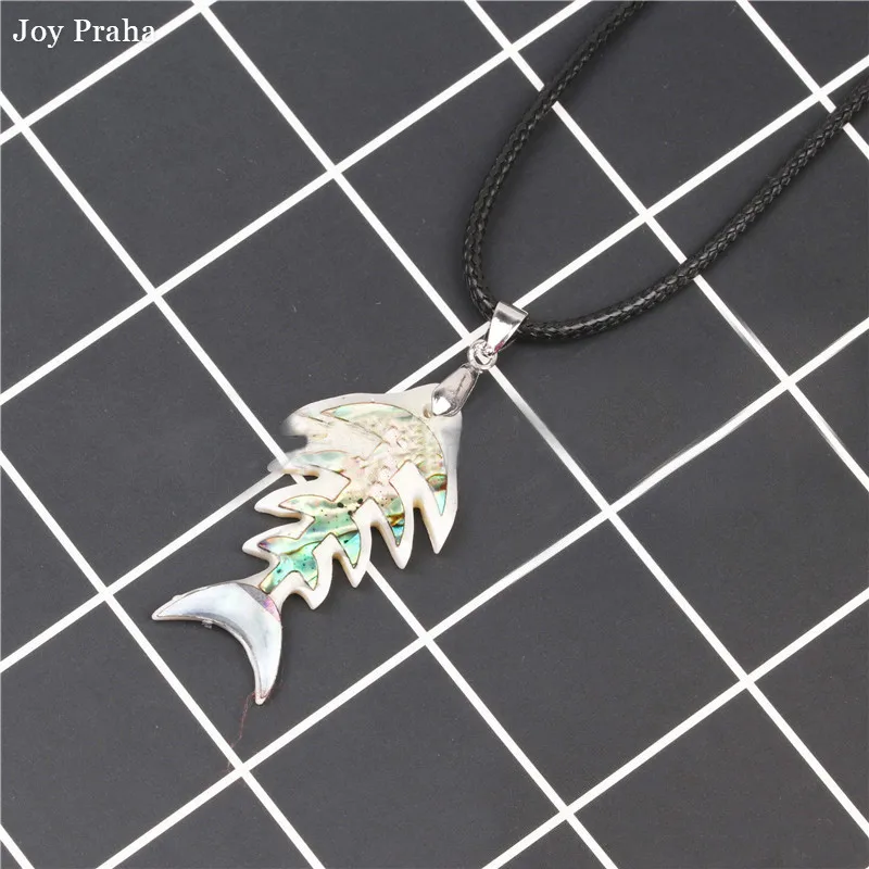 

Natural abalone shell pendant necklace / Personality wing panda elephant fish pendant