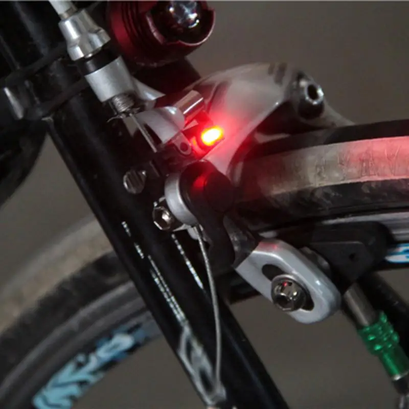 

1PC Bike Lights Rainproof Safe with Battery Cycling Nano Brake LED Red Lamp Mini Travel Bicycle Brake Lights Bicycle Accessories